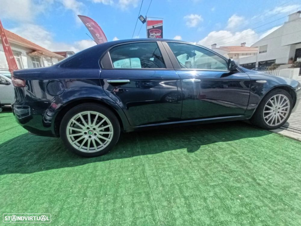 Alfa Romeo 159 1.9 JTDM 16V Sportiva - 4