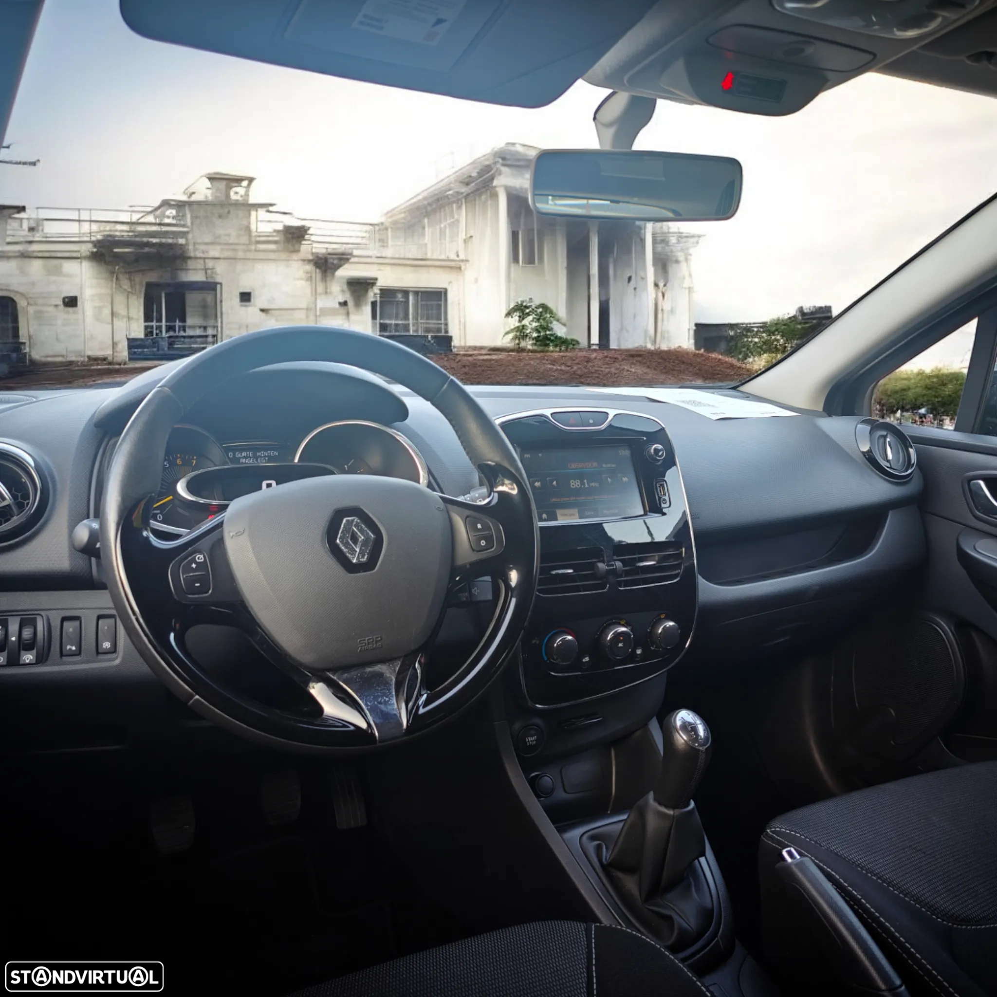 Renault Clio Sport Tourer 0.9 TCE Dynamique S - 7