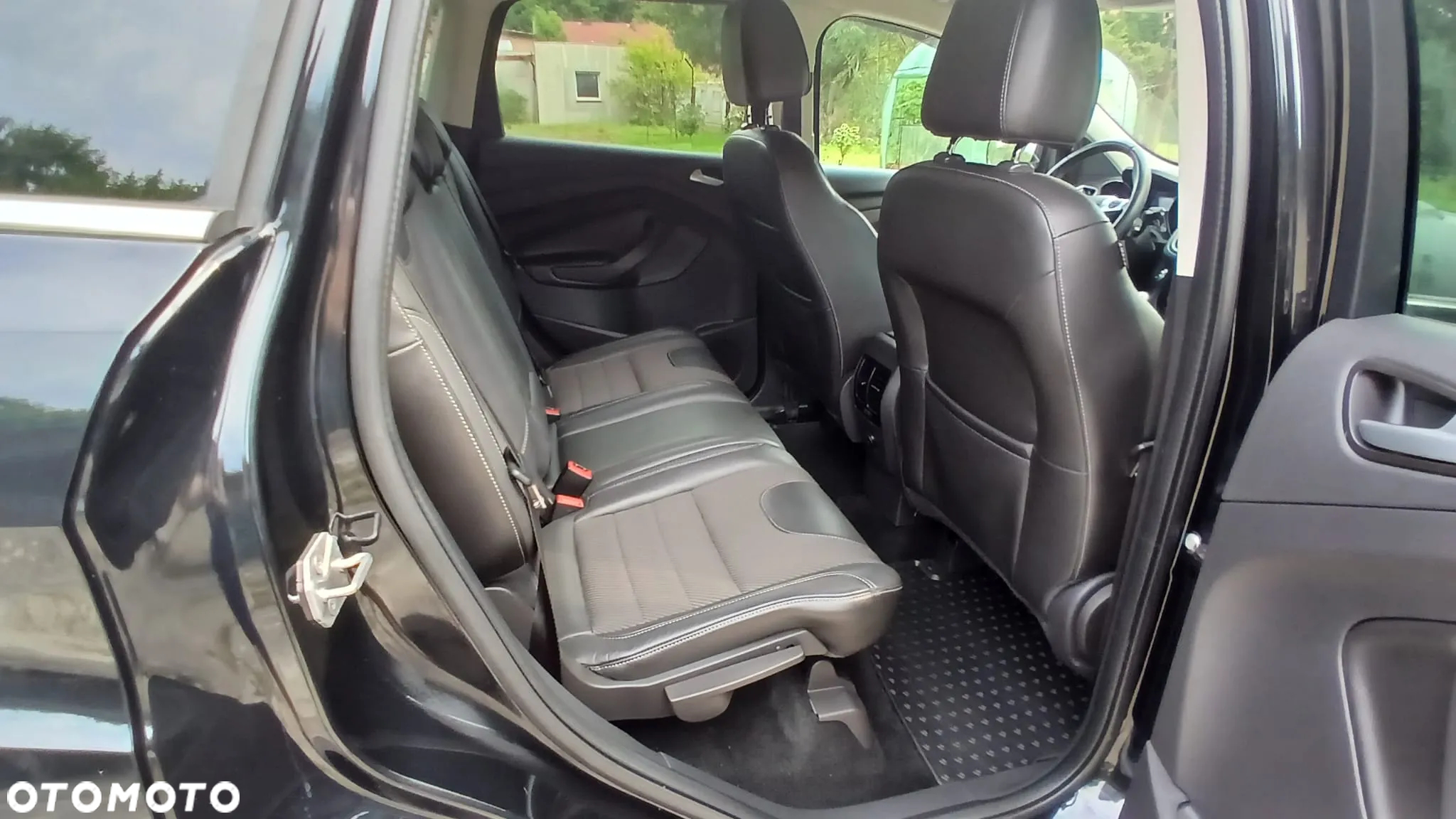 Ford Kuga 2.0 TDCi 2x4 Titanium - 13