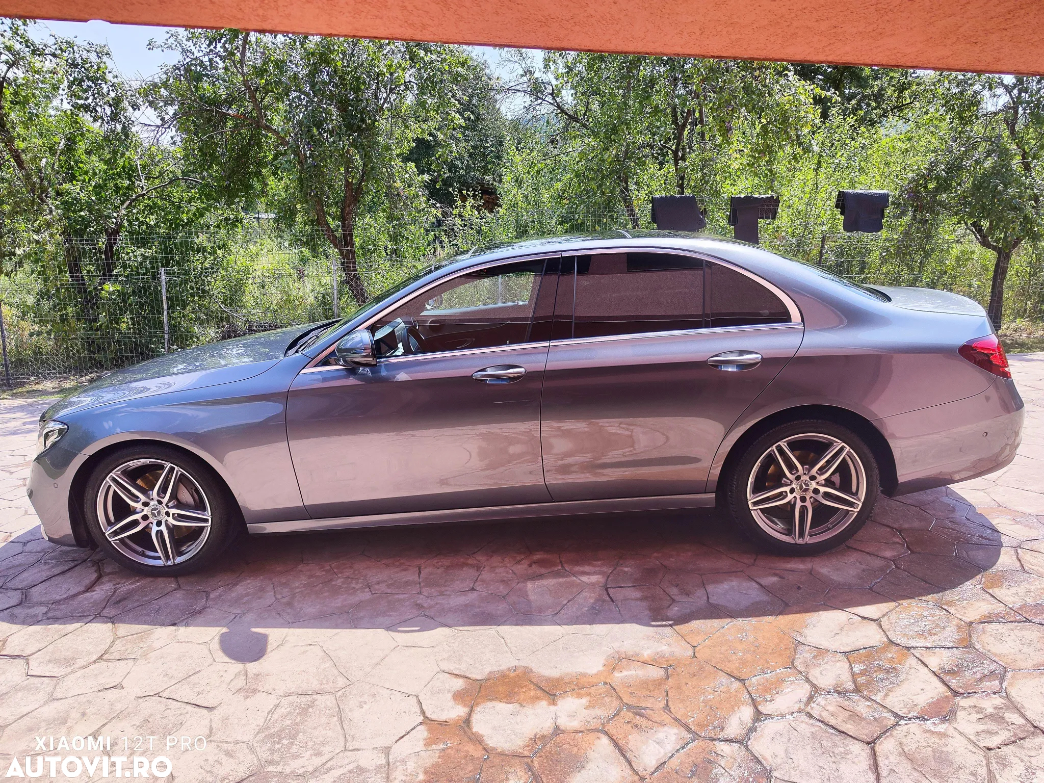 Mercedes-Benz E 220 d T 9G-TRONIC AMG Line - 11