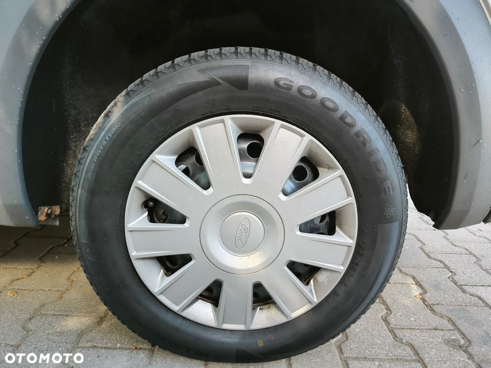 Ford Tourneo Connect - 18