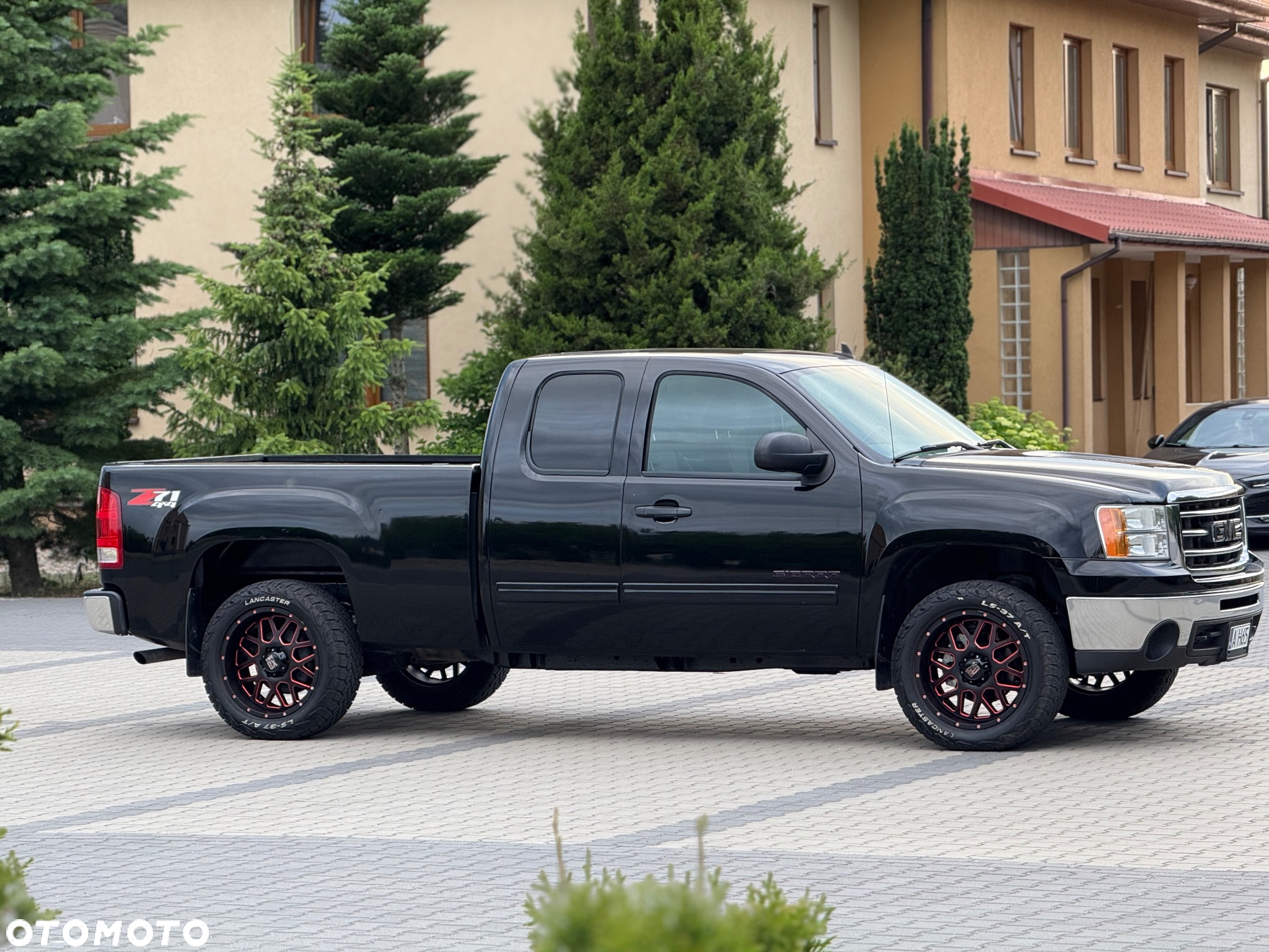 GMC Sierra - 4
