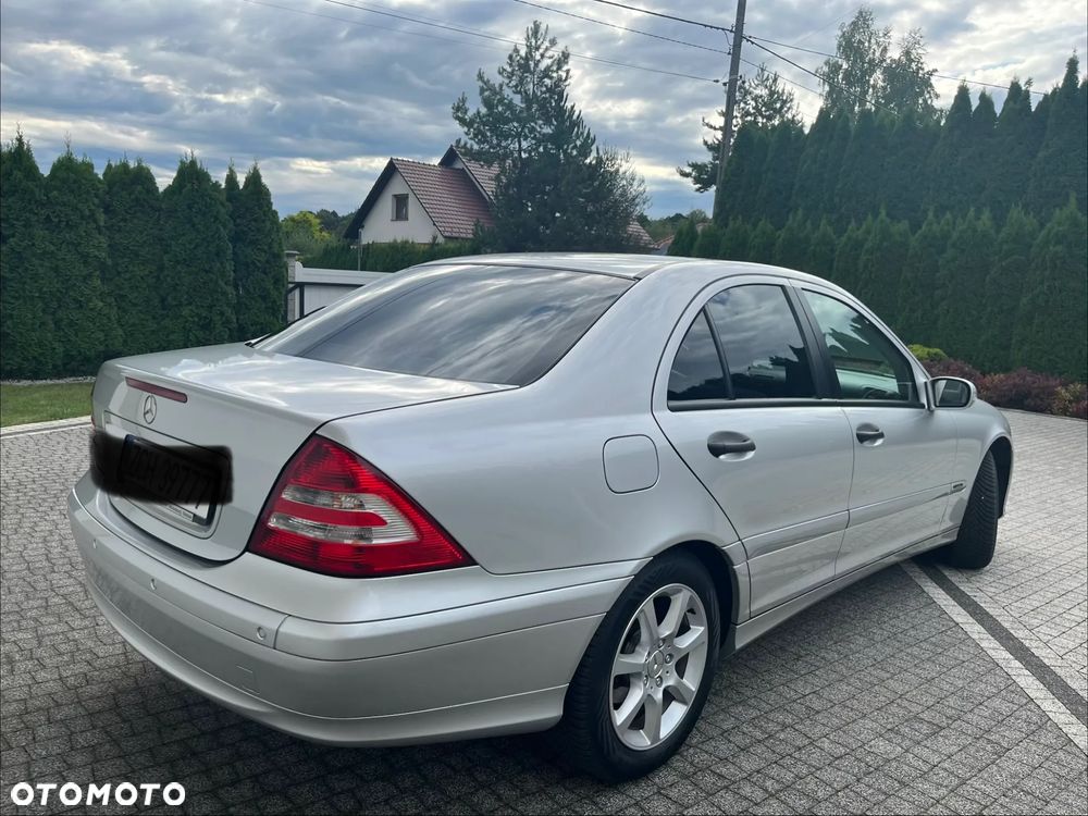 Mercedes-Benz Klasa C 180 Kompressor Automatik Classic - 3