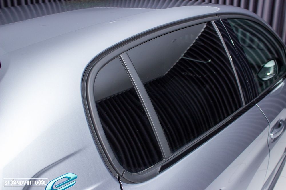 Peugeot e-208 GT Pack - 13