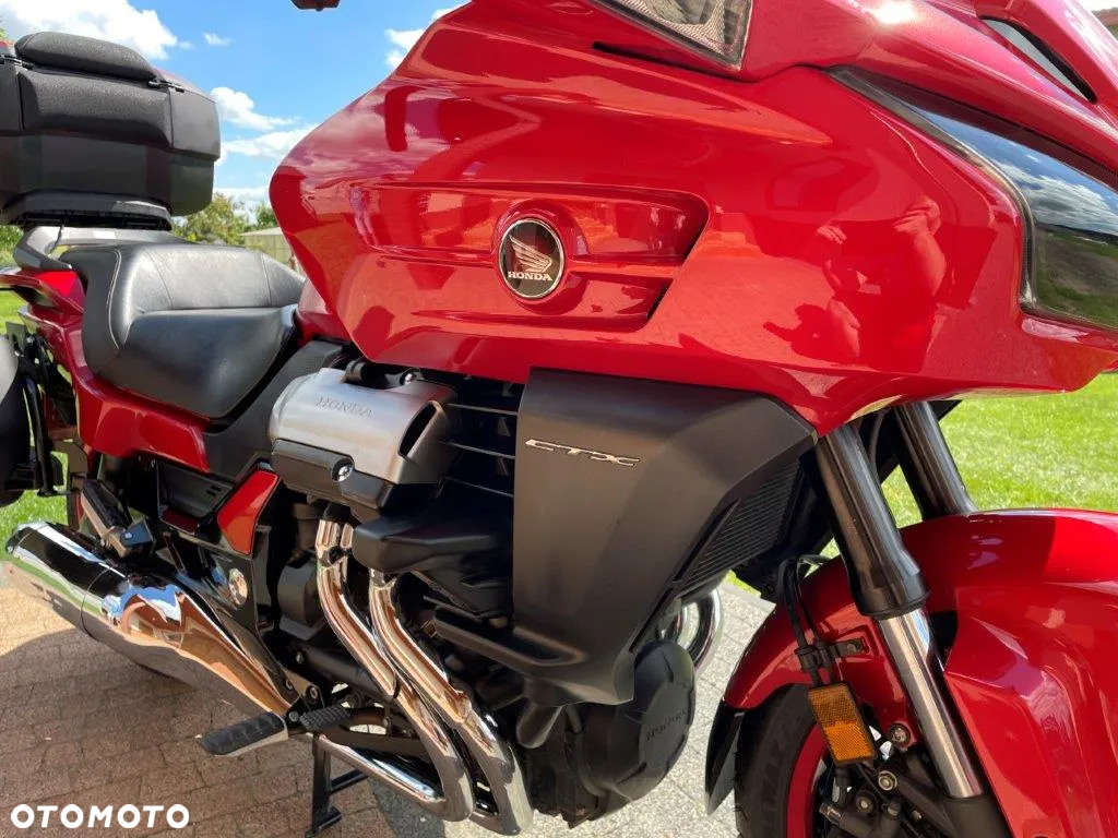 Honda CTX - 32