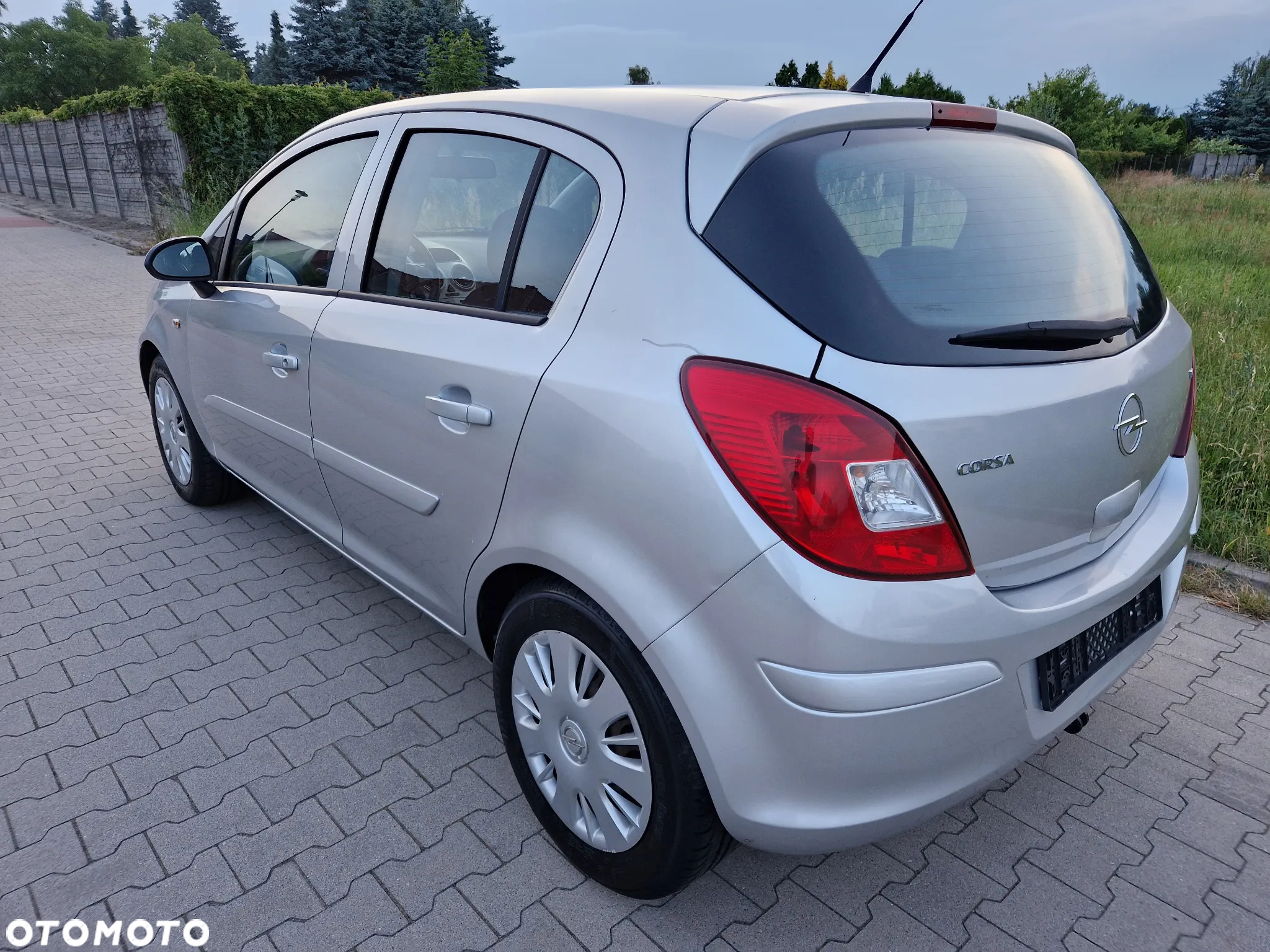 Opel Corsa 1.4 16V Edition - 3