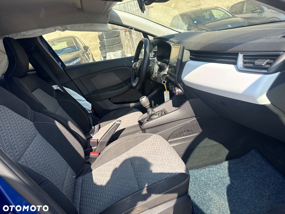 Renault Clio - 10