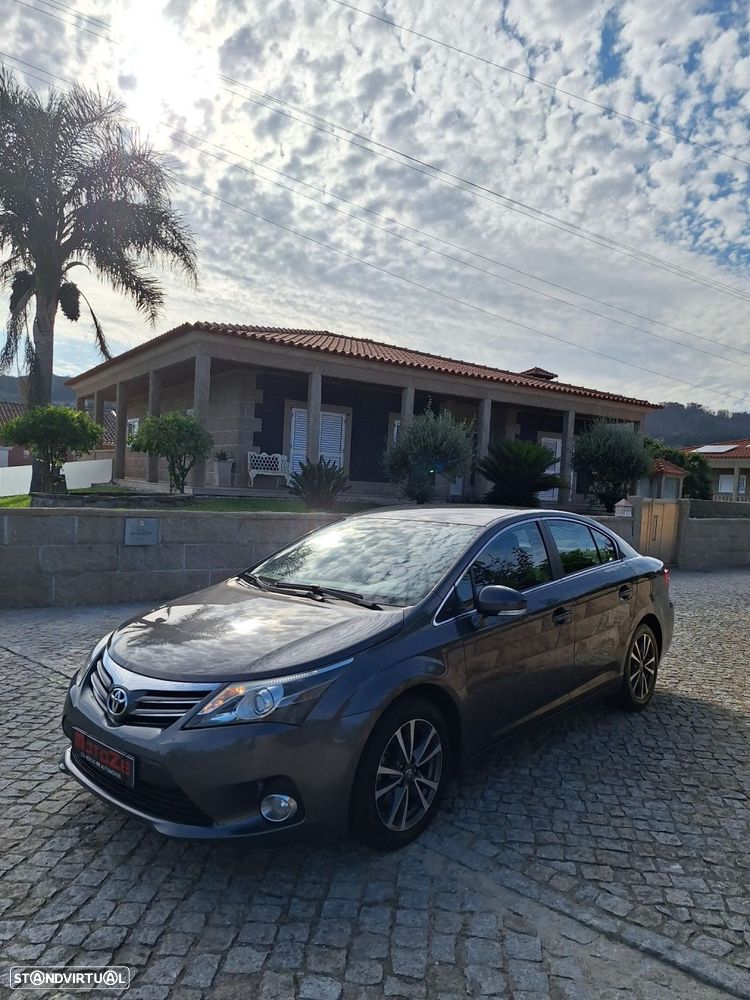 Toyota Avensis - 2