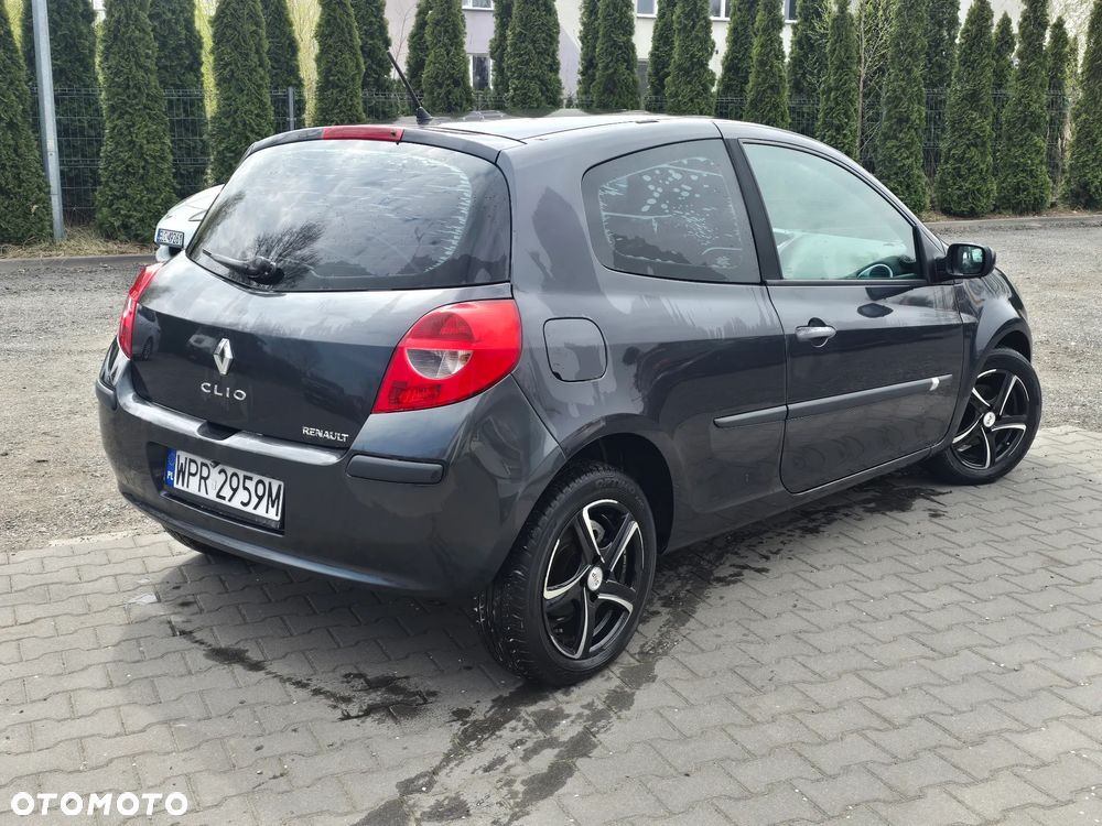 Renault Clio - 3