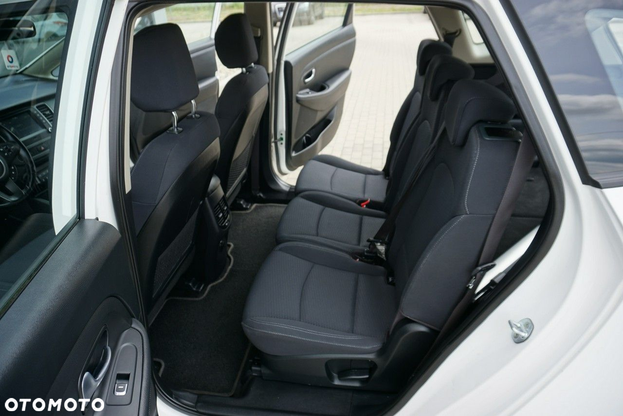 Kia Carens 1.6 GDI L 7os - 12