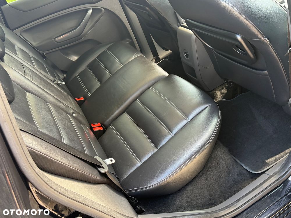 Ford Kuga 2.0 TDCi 4x4 Individual - 28