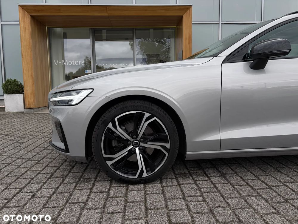 Volvo V60 B4 B Plus Dark - 4