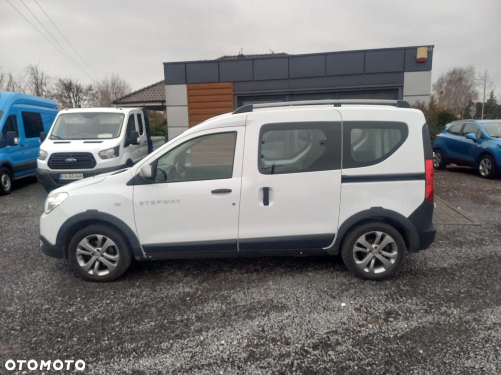Dacia Dokker TCe 115 Stepway Celebration - 3