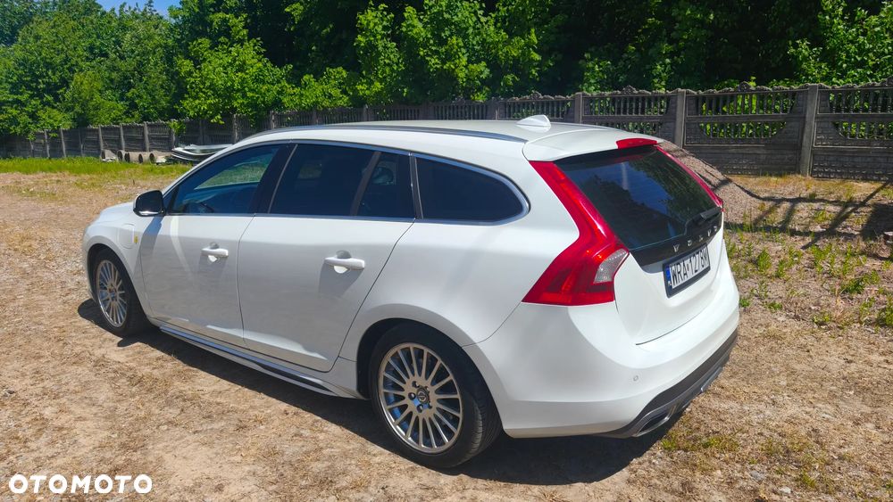 Volvo V60 D5 AWD Geartronic Summum - 6