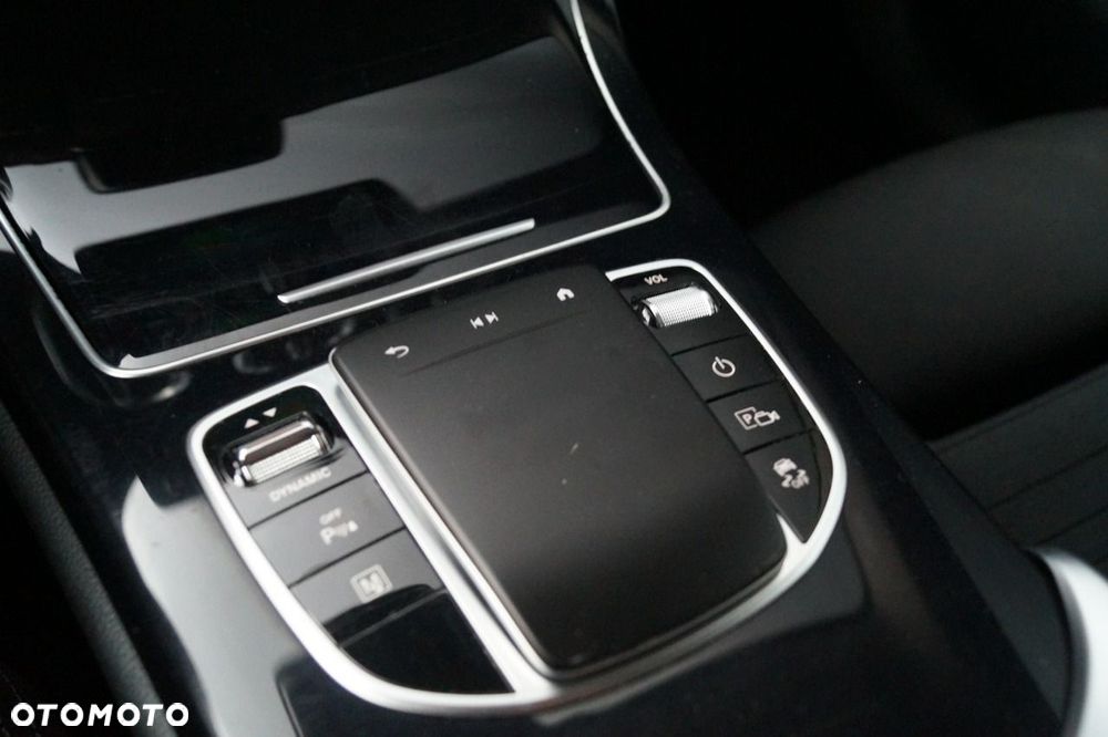 Mercedes-Benz GLC - 25