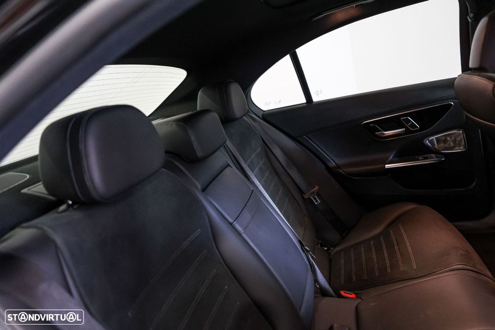 Mercedes-Benz C 300 de AMG Line - 13