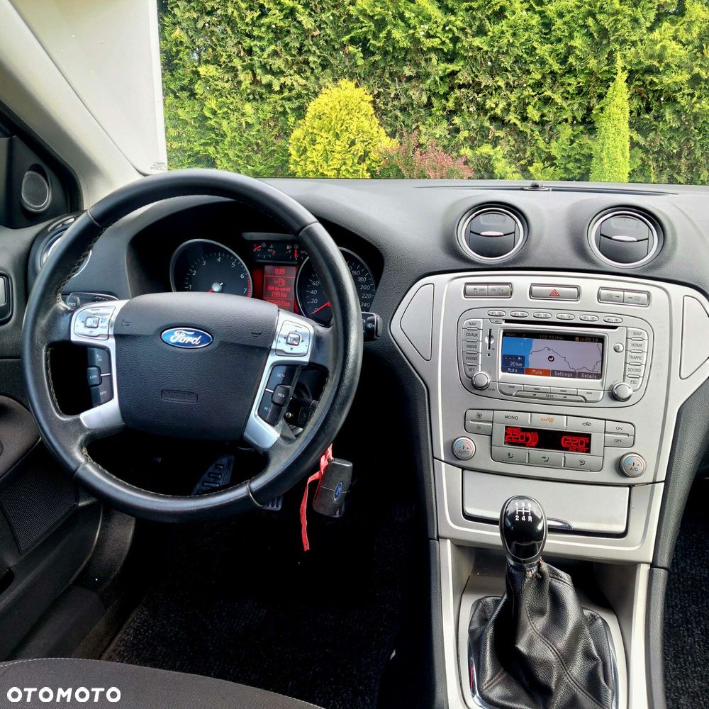 Ford Mondeo 2.0 Trend X - 13