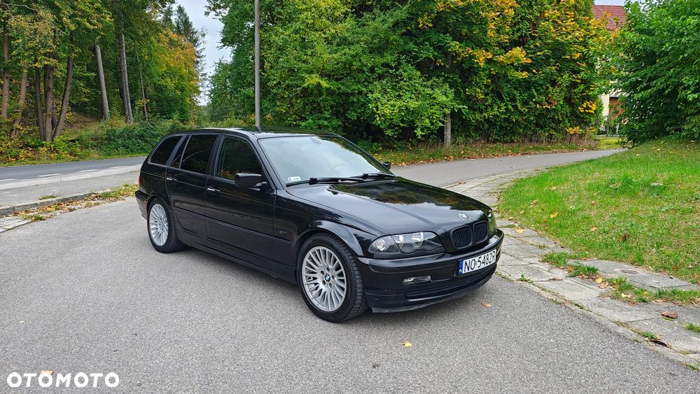 BMW Seria 3 318i - 4