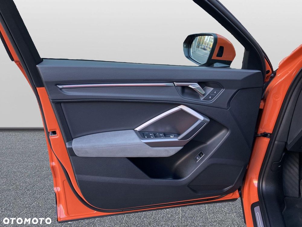 Audi Q3 Sportback - 28