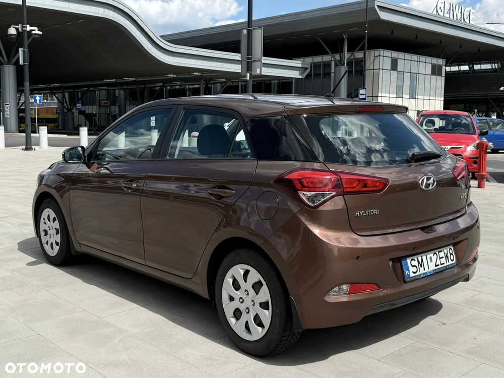 Hyundai i20 1.2 BlueDrive Comfort - 13