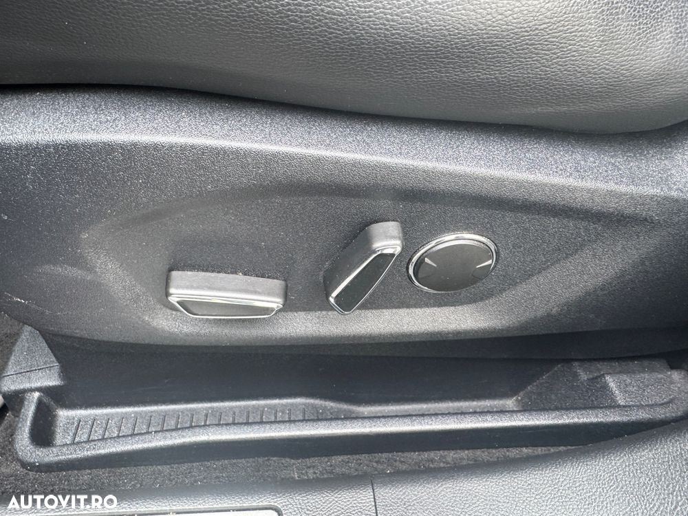 Ford S-Max 2.0 EcoBlue Allrad Aut. ST-Line - 22