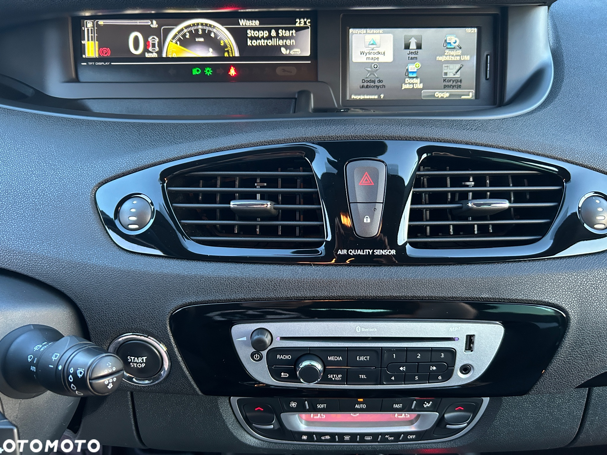 Renault Scenic 1.6 dCi Bose - 12