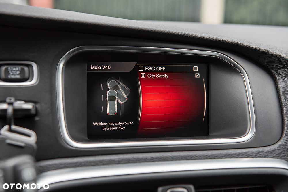 Volvo V40 D3 Geartronic RDesign - 27