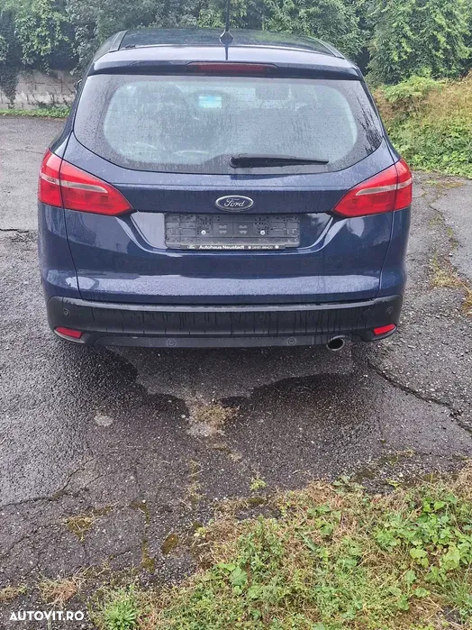 Ford Focus Turnier 2.0 TDCi DPF Start-Stopp-System Aut. Business - 6