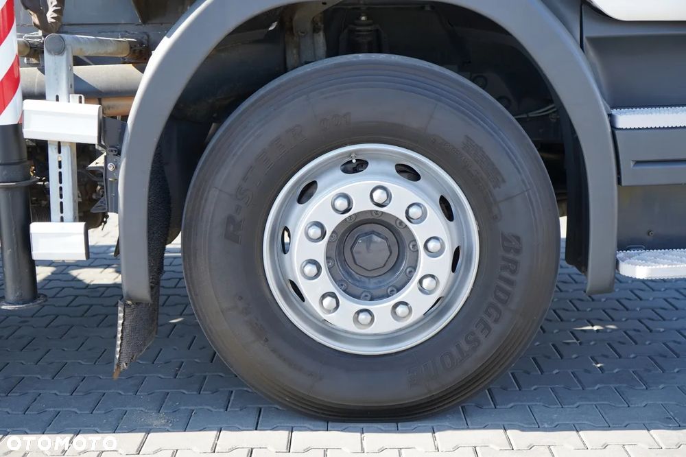 Scania P 250 / 4X2 / SIŁOWNIK DO WYWROTU /  + HDS HMF 635 K2 /  / MAX WYSÓW 7 M / STEROWANIE RADIOWE / ROTATOR /  EURO 6 - 25