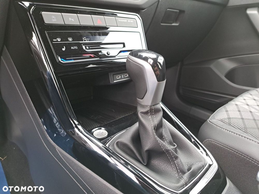 Volkswagen T-Cross - 16