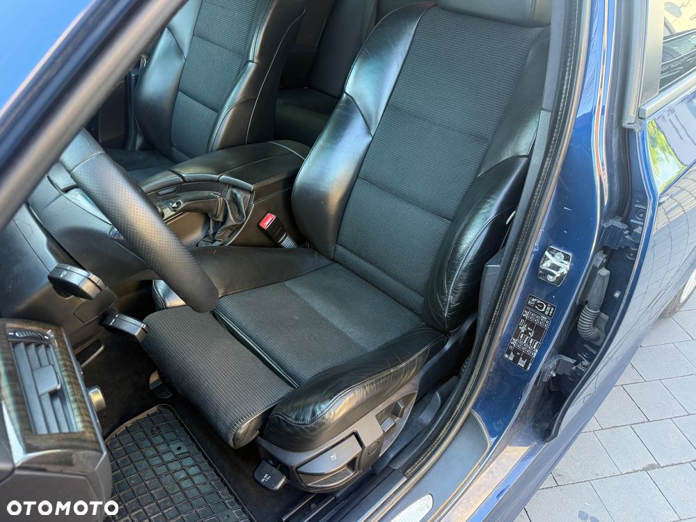 BMW Seria 5 525d Touring Edition Sport - 21