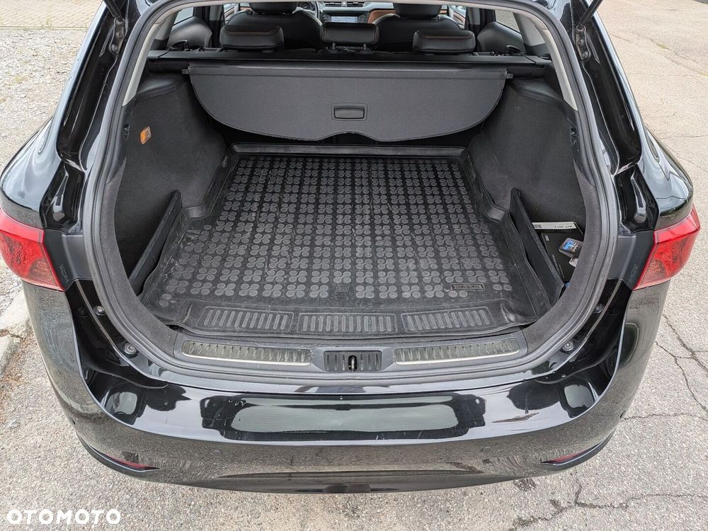 Toyota Avensis 2.0 Premium MS - 19