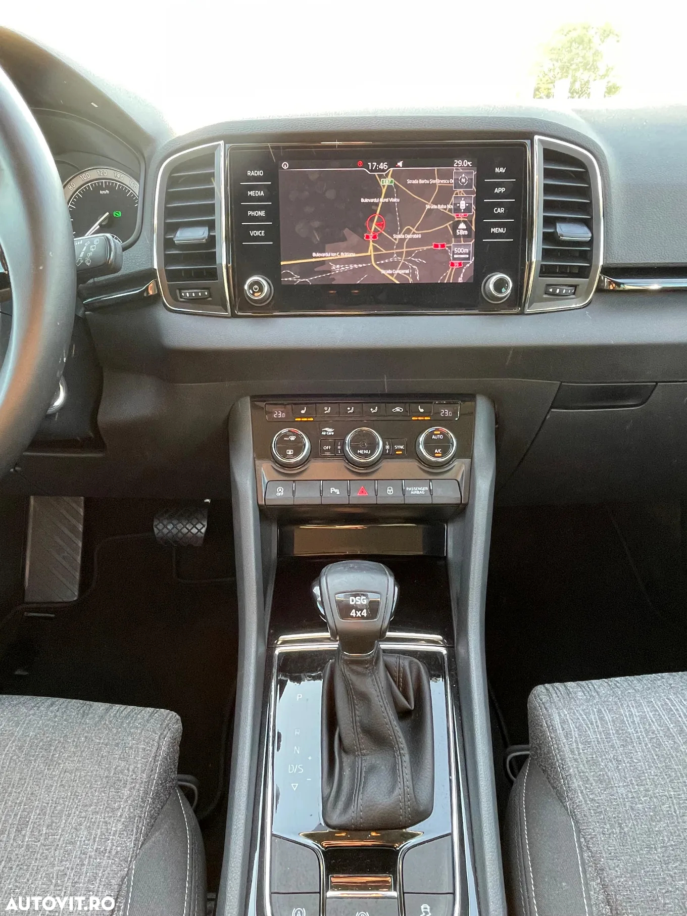 Skoda Karoq 2.0 TDI SCR 4x4 DSG Ambition - 11