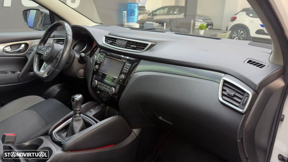 Nissan Qashqai 1.6 dCi Tekna Premium - 32