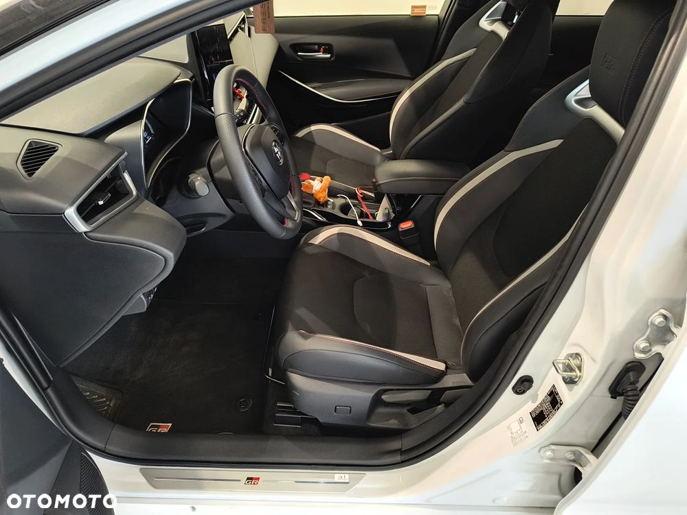 Toyota Corolla 1.8 Hybrid GR Sport - 9