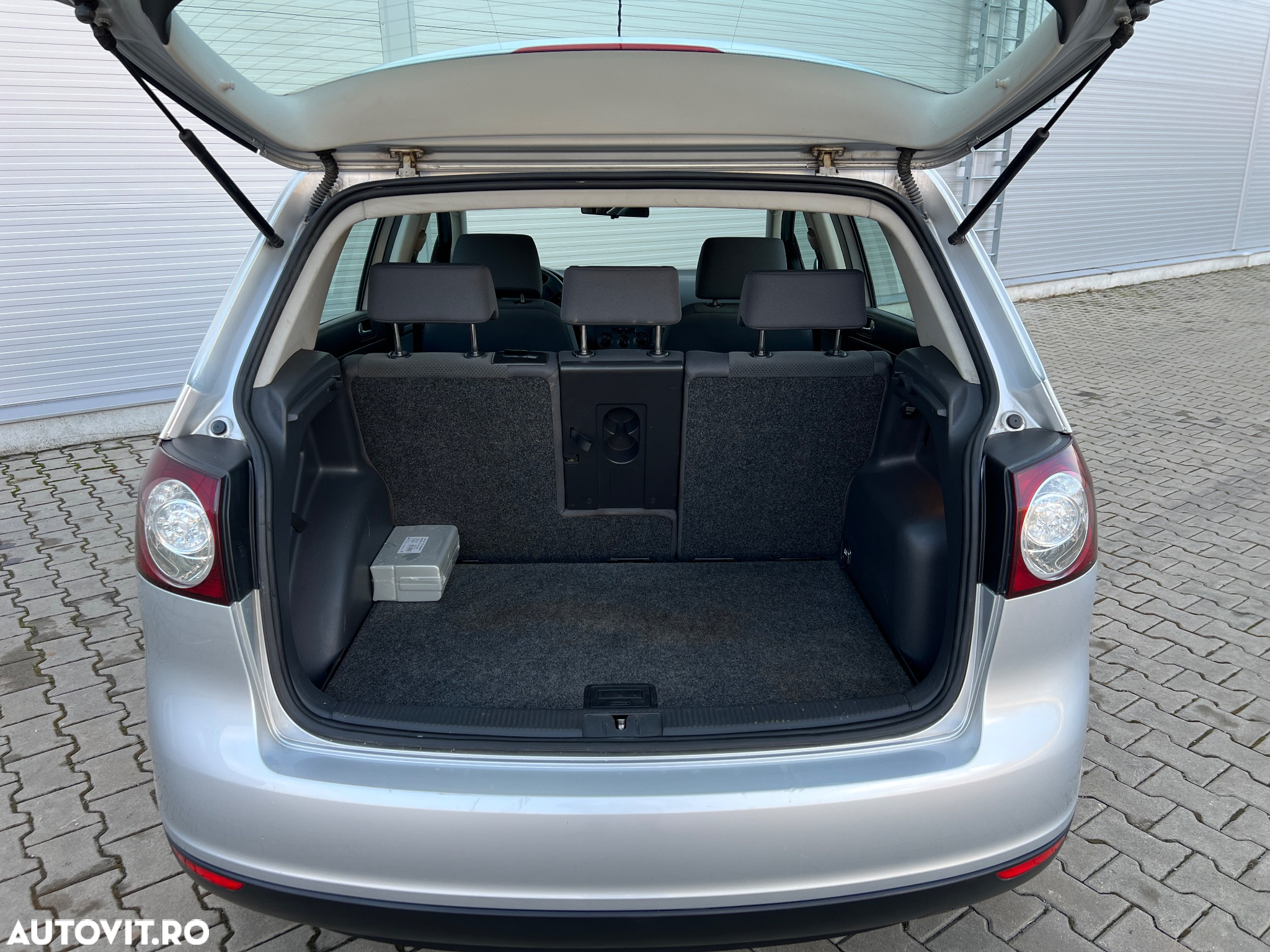 Volkswagen Golf Plus 1.9 TDI Comfortline DSG - 12