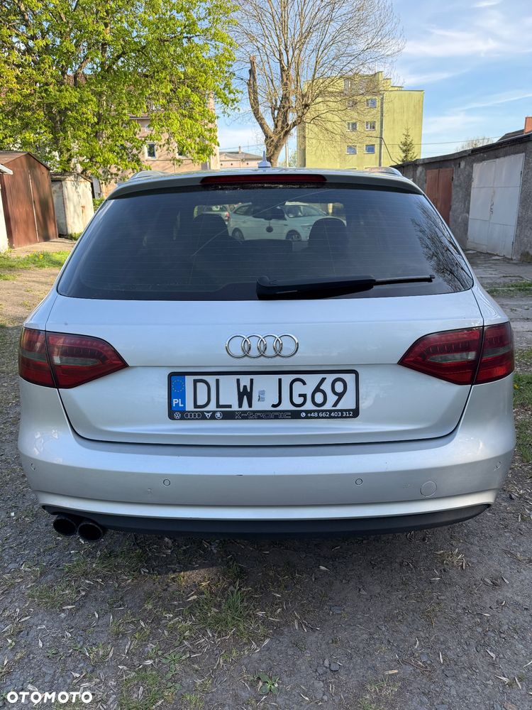 Audi A4 Avant 2.0 TDI Quattro S tronic - 4