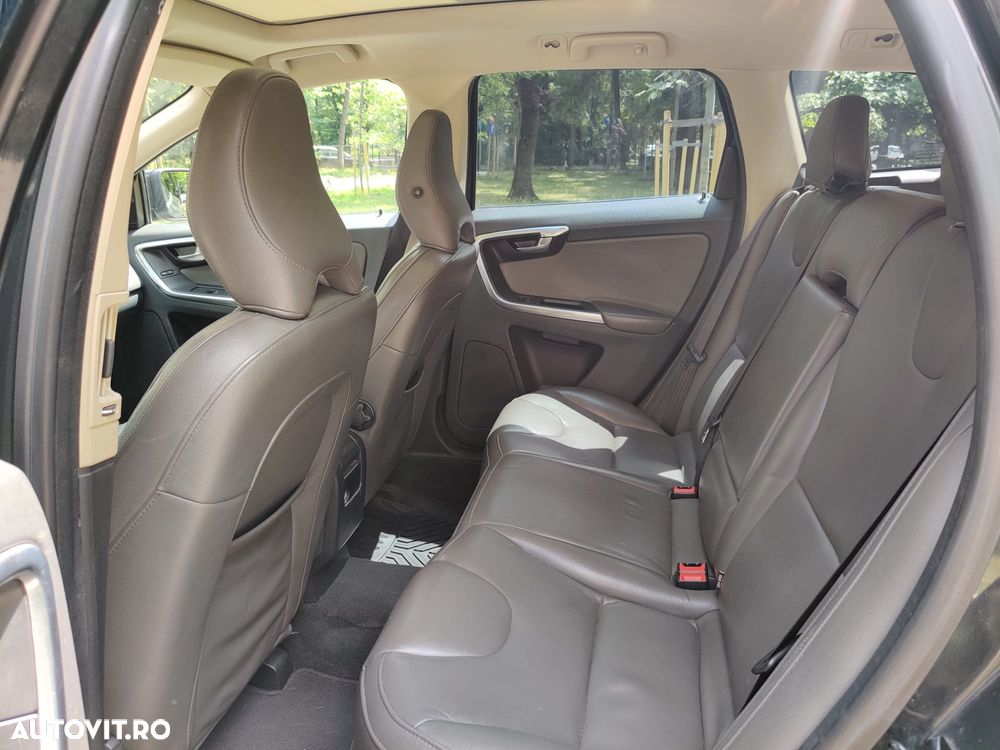 Volvo XC 60 D4 Geartronic Summum - 11
