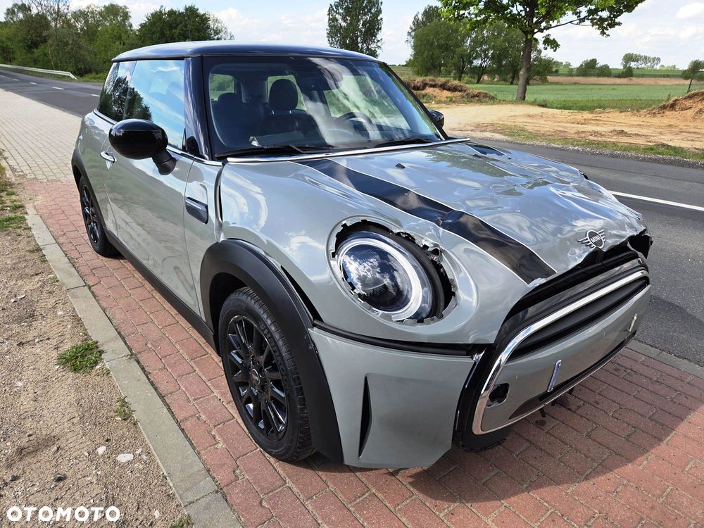 MINI Countryman Cooper Essential Trim - 7