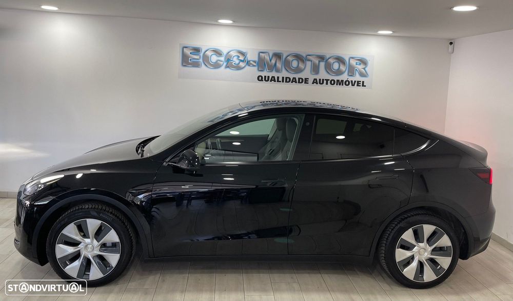 Tesla Model Y Standard - 12