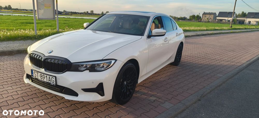 BMW Seria 3 330i - 18