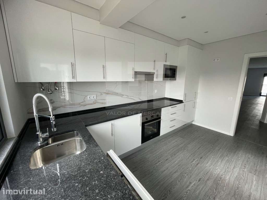 APARTAMENTO T3 COM PISCINA, GARAGEM E ARRECADAÇÃO - OLHÃO - FARO - Grande imagem: 3/12