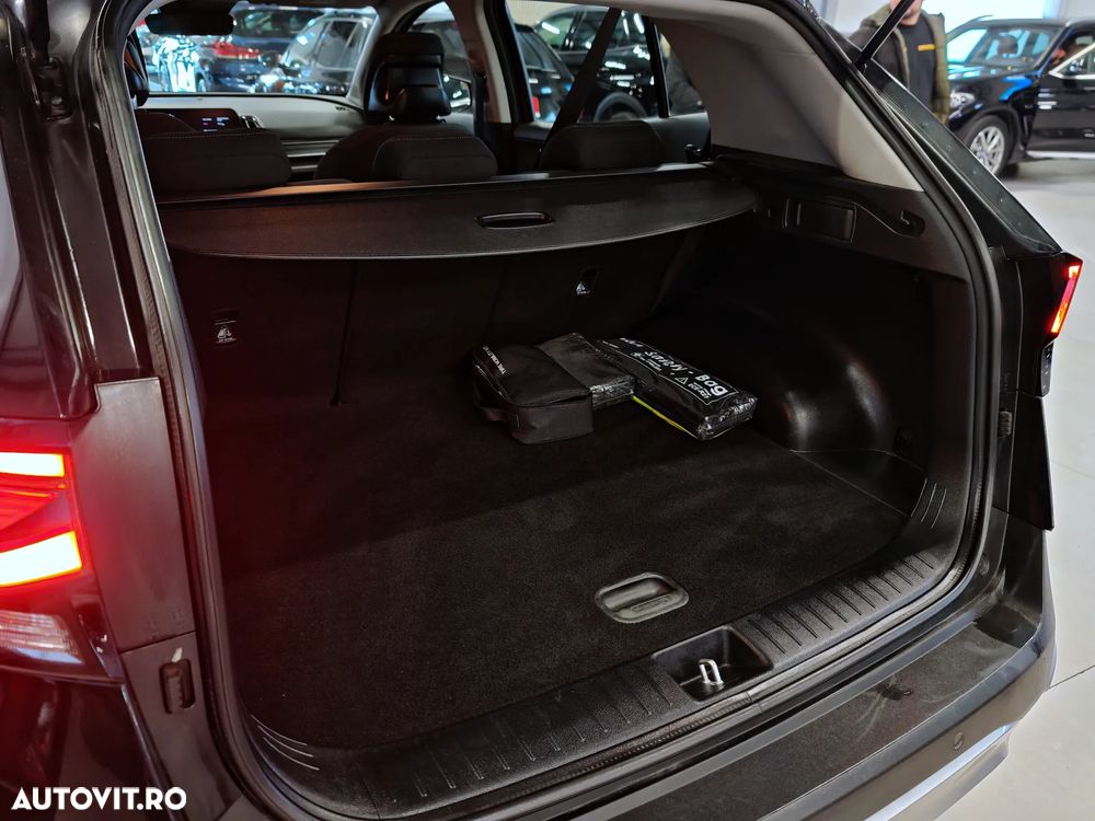 Kia Sportage 1.6 T-GDI HEV 6AT 4x2 Style - 32