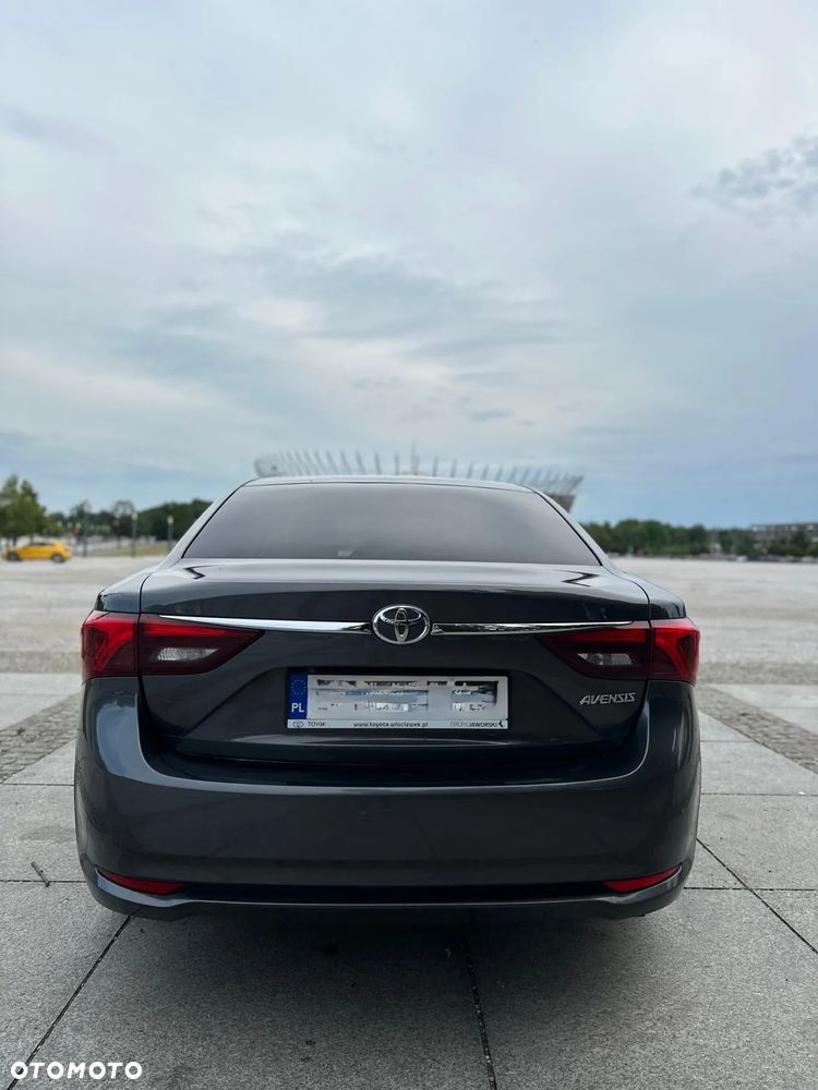 Toyota Avensis 2.0 Premium MS - 9