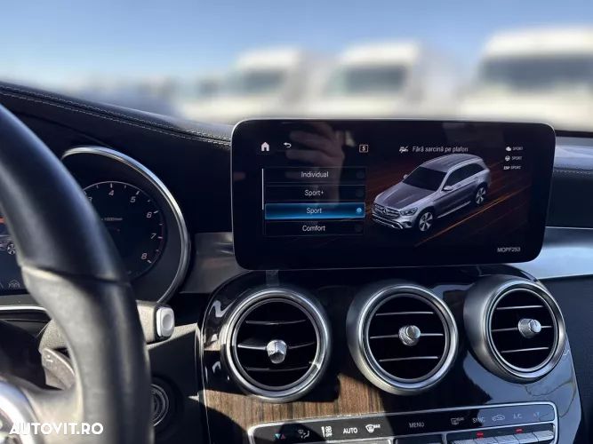 Mercedes-Benz GLC 300 4MATIC - 19