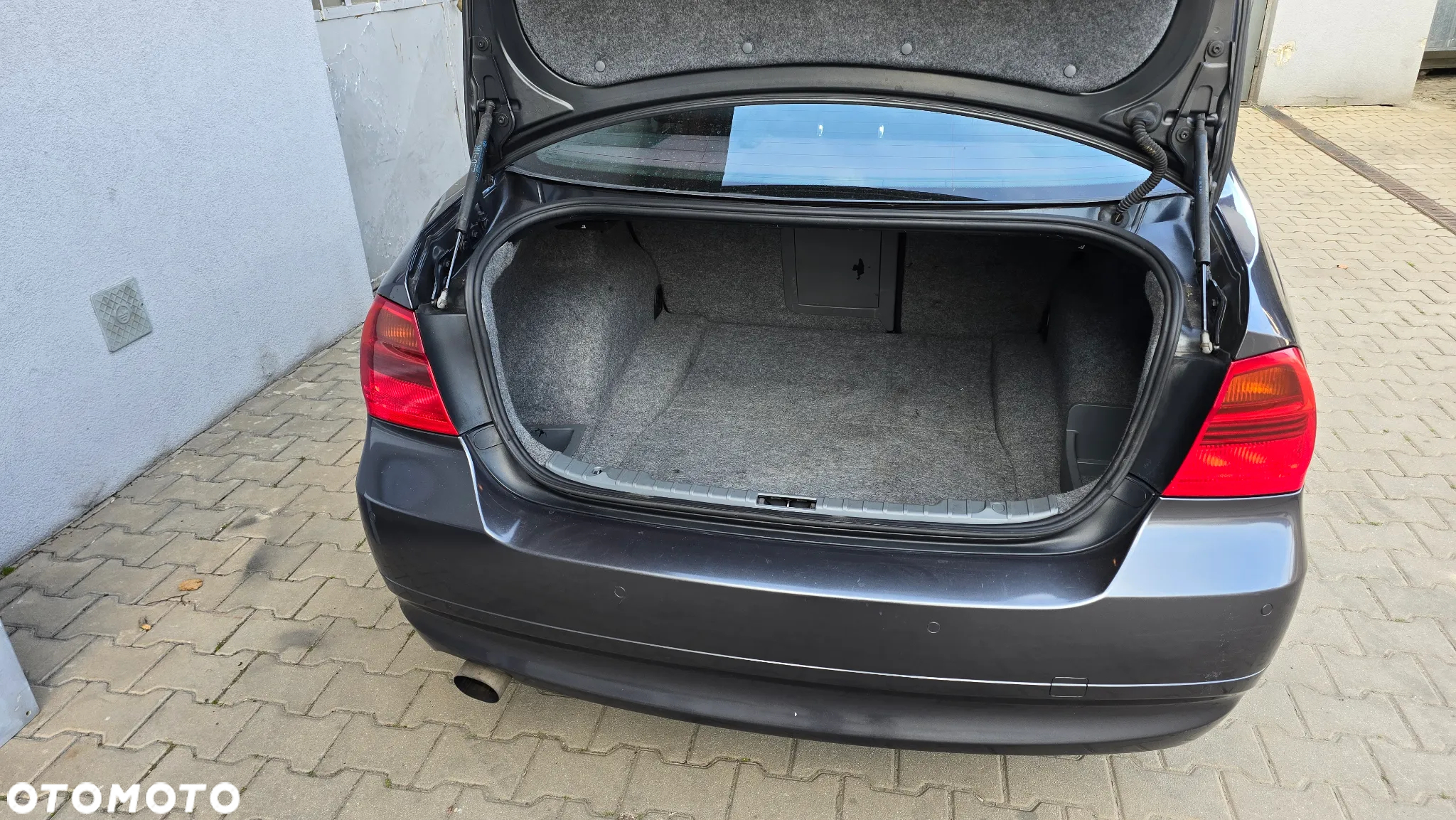 BMW Seria 3 318i - 13
