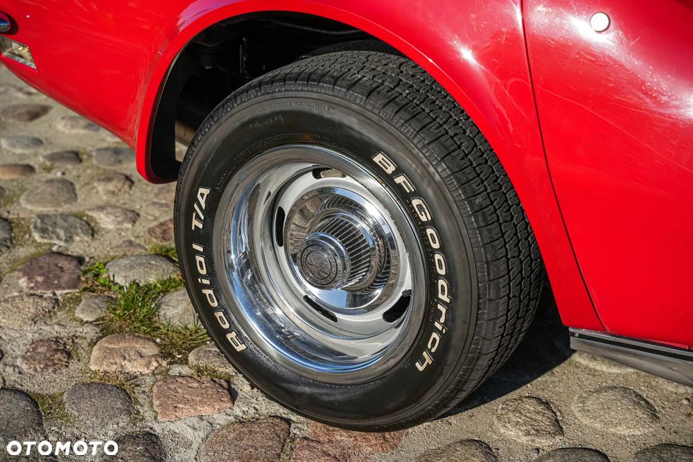 Chevrolet Corvette - 6