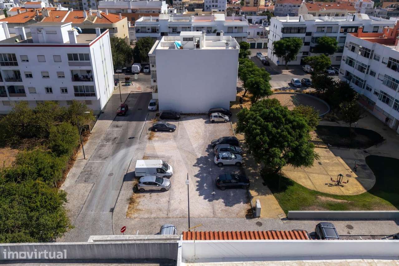 Oportunidade Imperdível em Loulé: Terreno para Construção de Prédio! - Grande imagem: 2/27