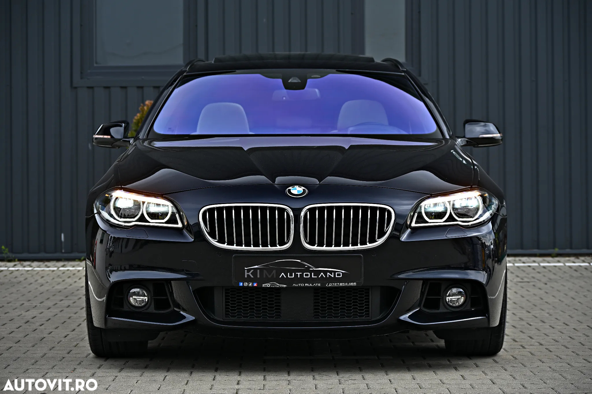 BMW Seria 5 525d xDrive Touring Sport-Aut. - 24