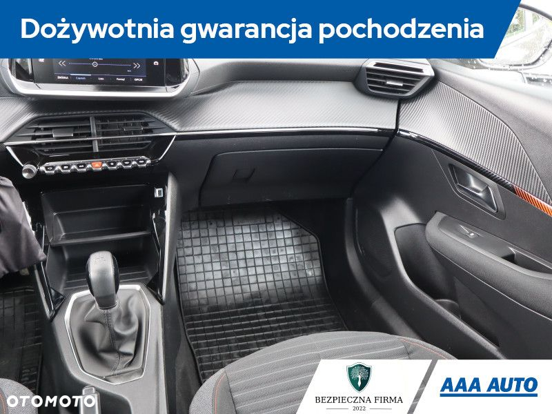 Peugeot 208 - 9